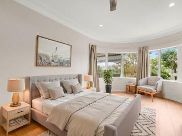 Family Home in Leafy Surroundings