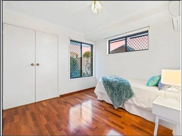 Family Home in Mansfield & Wishart School Catchments – $800 Per Week