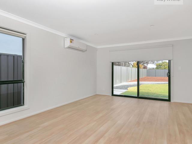 Family Home in Munno Para Downs!