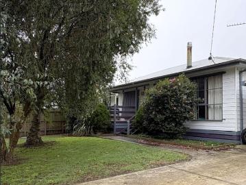 FAMILY HOME IN NYORA