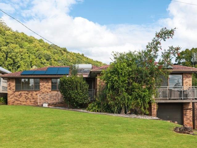 Family home in picturesque setting