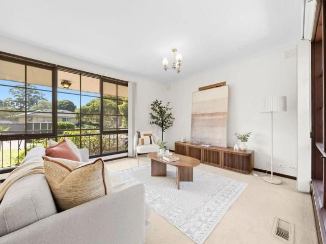 Family Home in Prestigious Templeton School Zone!
