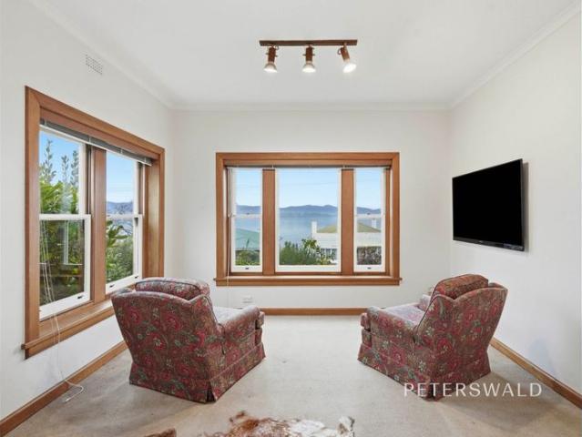 Family Home in Prestigious Battery Point