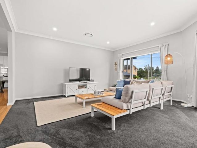 Family Home in Prime Coastal Location