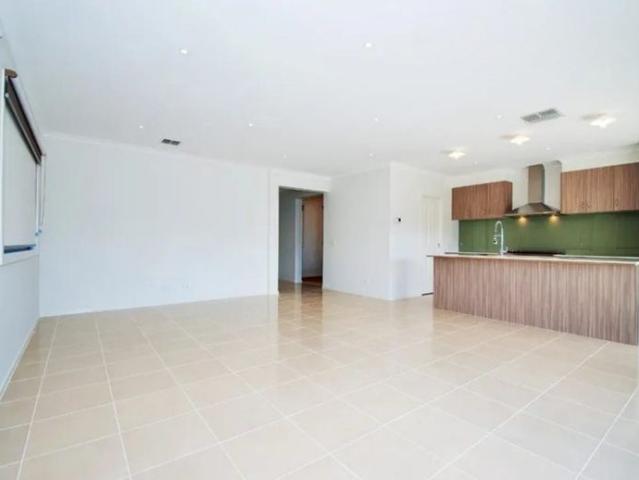 Family Home in Prime Croydon Location