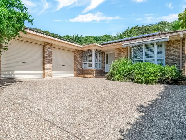 Family Home in Prime Currumbin Waters Location