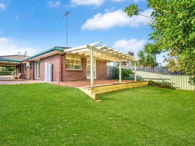 Family Home in Prime Glenmore Park Location