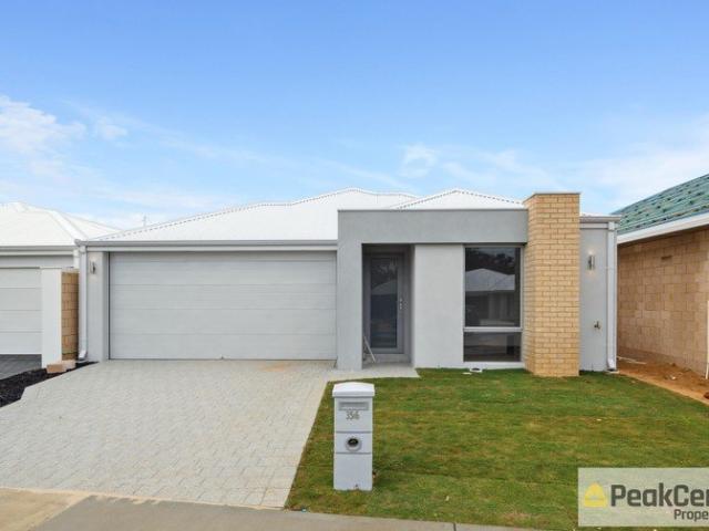 Family Home in Prime Lakelands Location