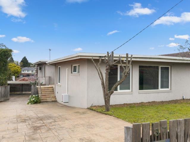 Family Home in Prime Location!