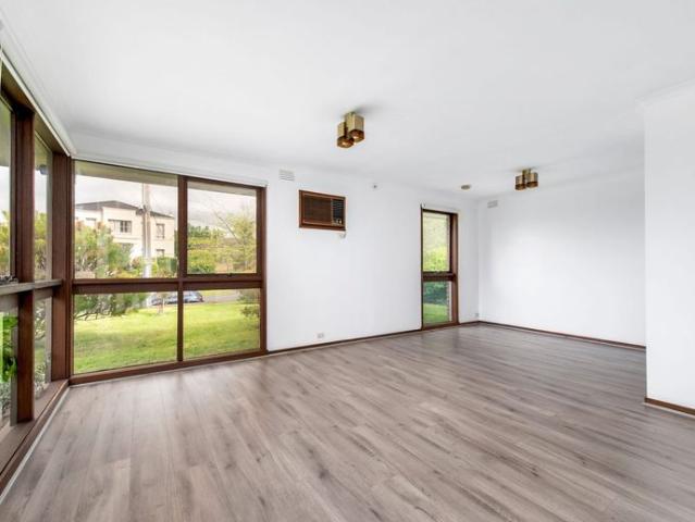 Family Home in Prime Middle Camberwell Location