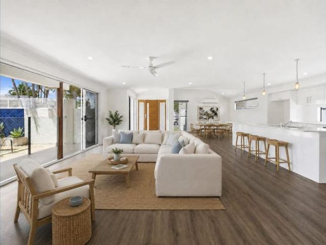 FAMILY HOME IN PRIME POSITION Open Sat 11am to 11.15am