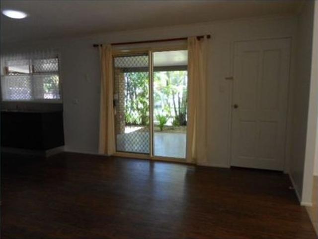 Family Home in quiet Andergrove Location!