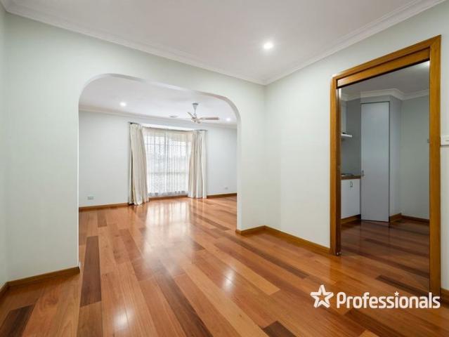 FAMILY HOME IN QUIET COURT LOCATION