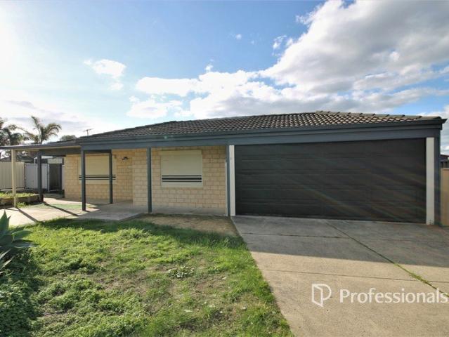 Family Home in Quiet Cul de Sac Location