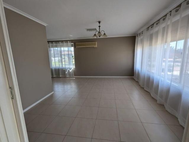 Family Home In Quiet Cul De Sac