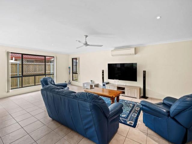 Family Home in Quiet Cul de sac