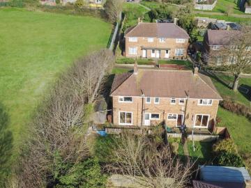 Family Home in Rochester, Close to Strood Station & Schools