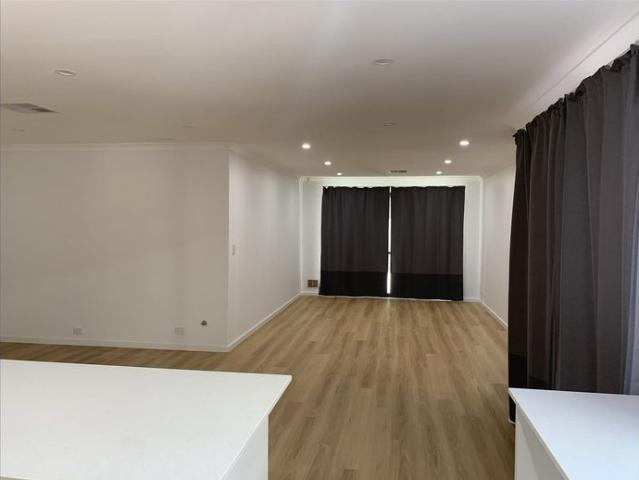 FAMILY HOME IN ROSSMOYNE HIGH SCHOOL ZONE