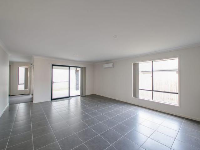 Family Home in South Ripley!