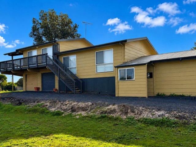 Family Home in Sought After Cape Woolamai