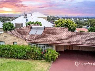 FAMILY HOME IN SOUGHT AFTER CLIFTON PARK