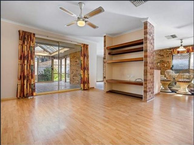 Family Home in Sought After Booragoon