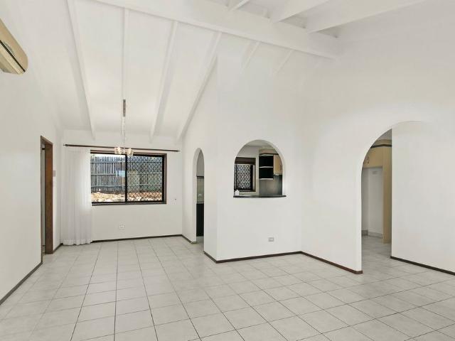 Family Home in sought after Elanora pocket with supersize yard