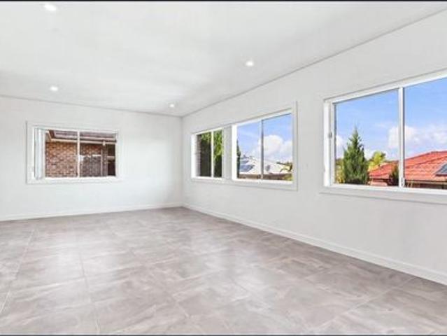Family Home in Sought After Woongarrah Location