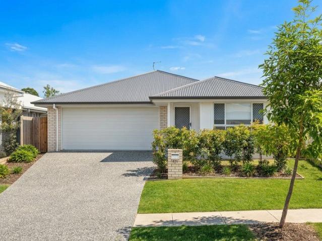 Family Home Just 5 Minutes' Walk to Pallara State School