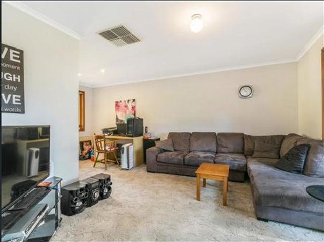 Family Home Located in Quiet Cul De Sac