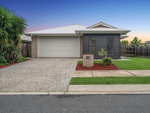 Family home located in the vibrant Providence eEstate