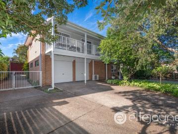 Family Home Moments from Lake Macquarie with Side Access to Shed