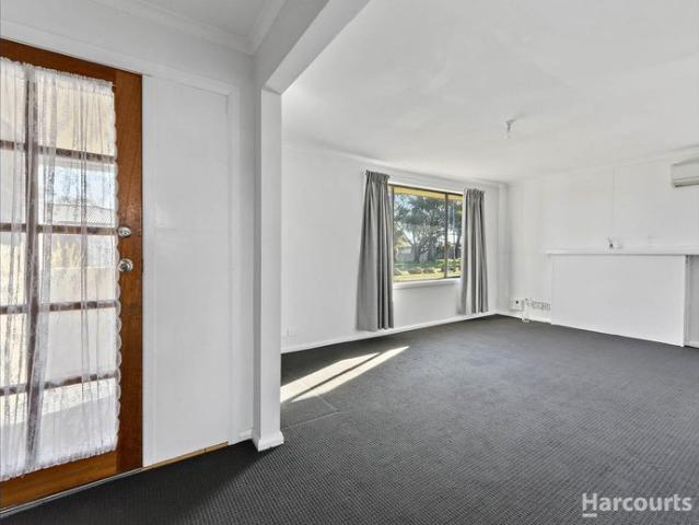 Family Home Near School and Parks