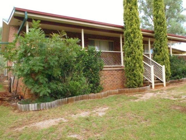 Family Home on 5 Acres