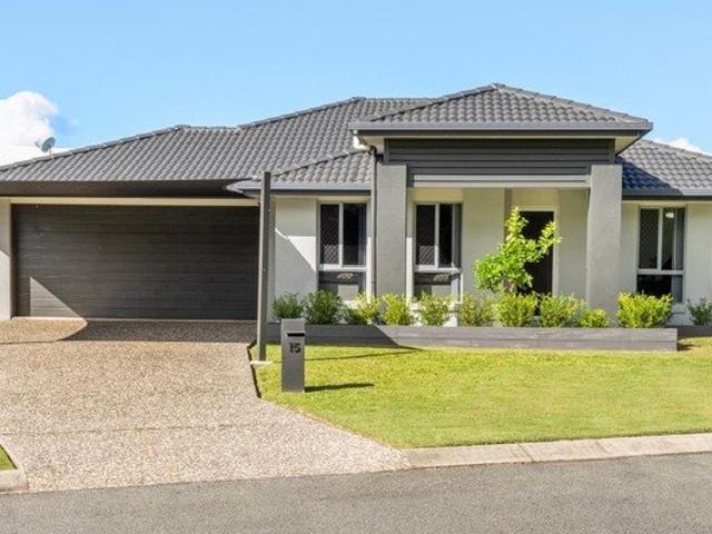 Family home on 600sq block in the heart of Little Mountain