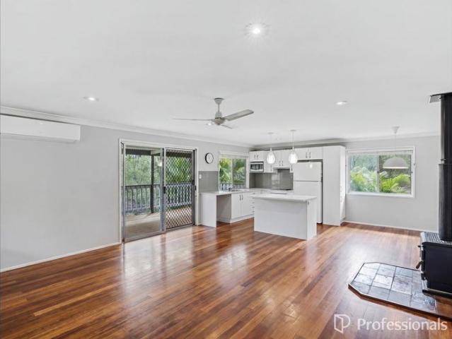 Family home on 2 Acres!