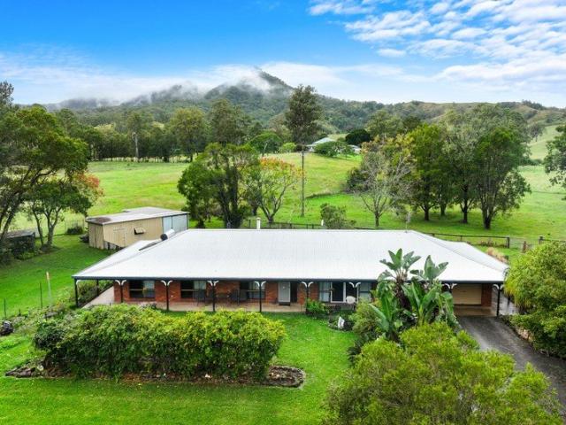 Family home on 3 acres Perfect blend of lifestyle, functionality, and rural charm