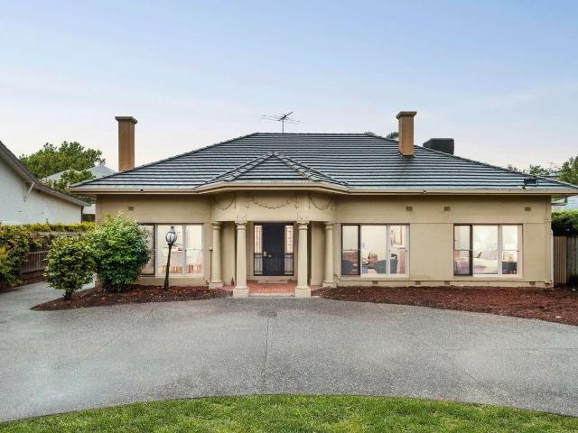 Family Home on the Golden Mile