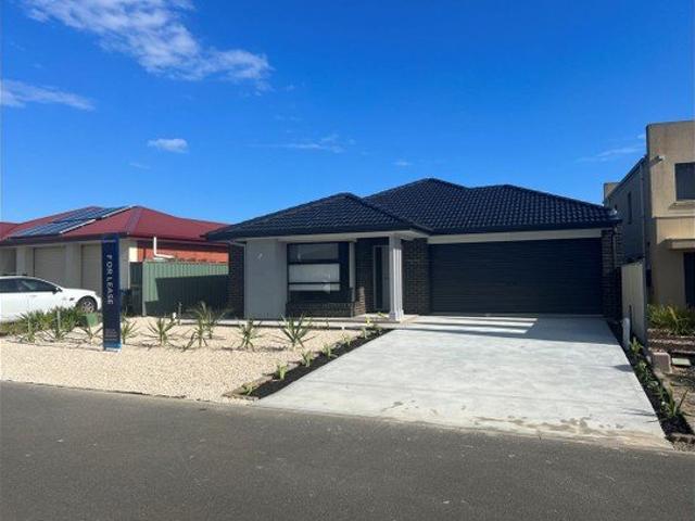 Family home on the waterfront of Hindmarsh Island!