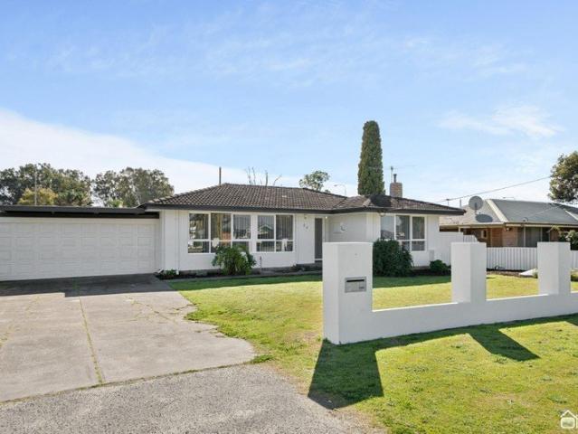 Family Home on a Huge 809sqm Block Endless Potential!