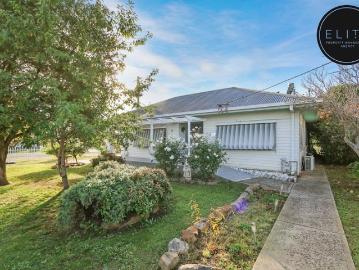 Family Home on a Spacious Corner Allotment
