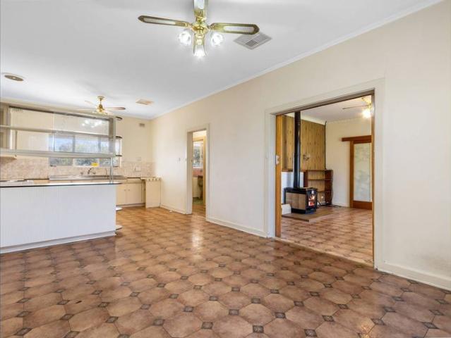 Family Home on Large Block in Evanston Gardens