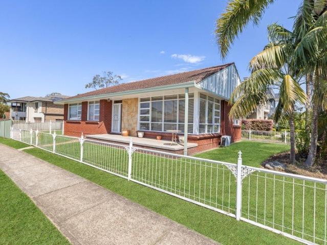 Family Home on Prized Corner Position, Walk to Boronia Park Village