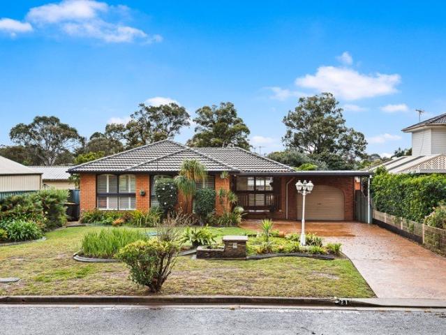 Family Home Opposite Nature Reserve