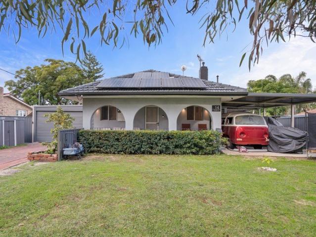 Family Home Opposite Park on a HUGE 814m² Block
