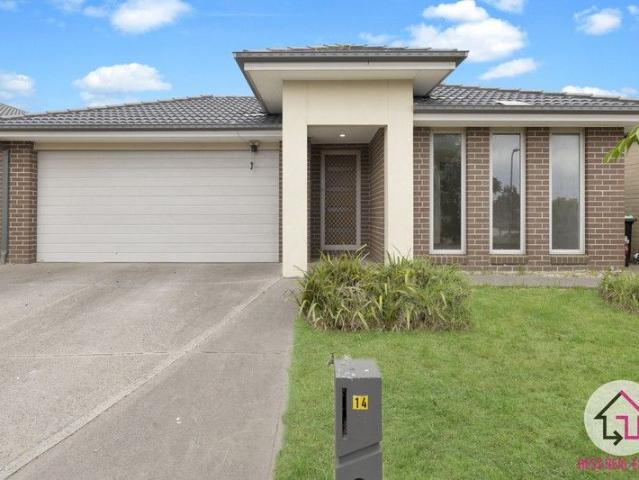 FAMILY HOME OPPOSITE PARKLAND