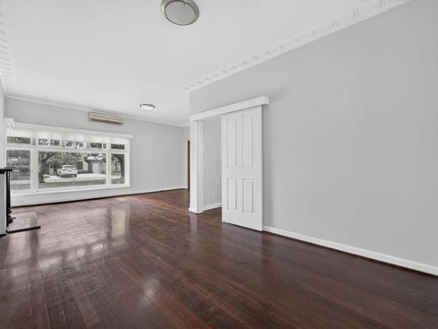 FAMILY HOME PERFECT LOCATION