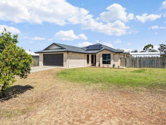 Family Home, Powered Shed & Pool on Over 1,500m²
