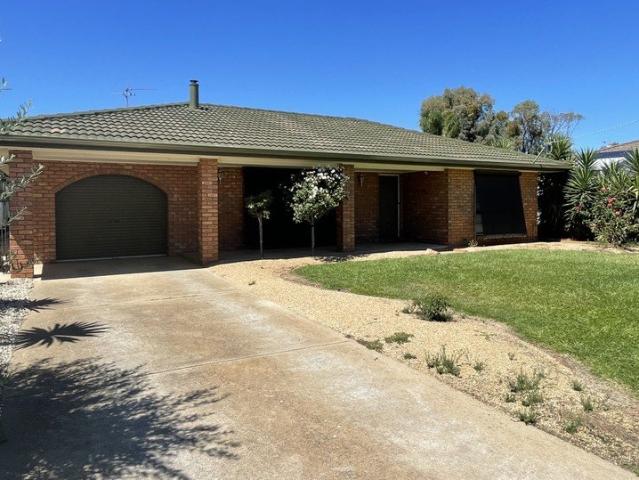 Family Home ~ Quiet Location