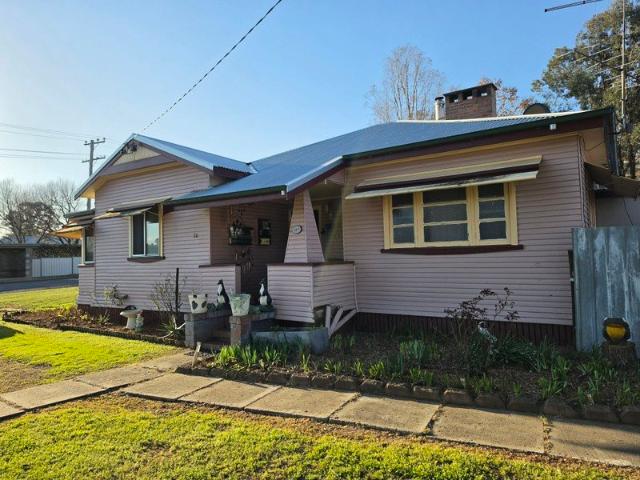 Family Home, Quiet Location!